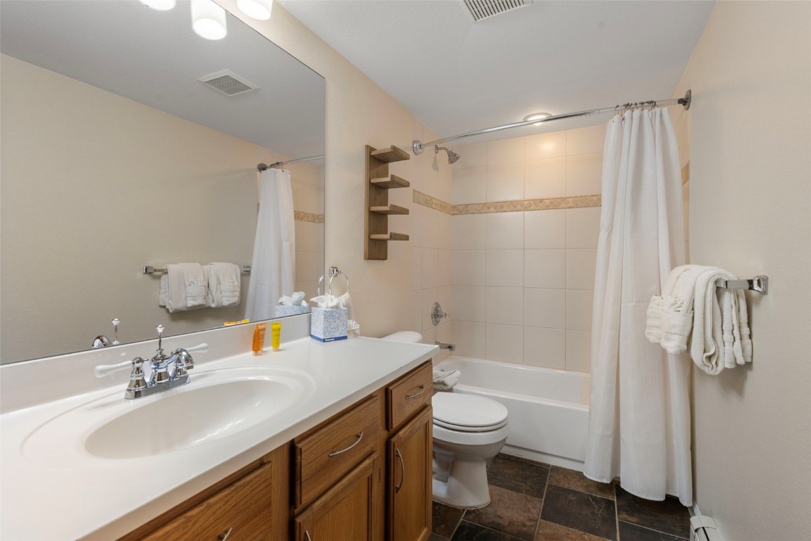293 Pelican Circle 1804 Property Photo 28