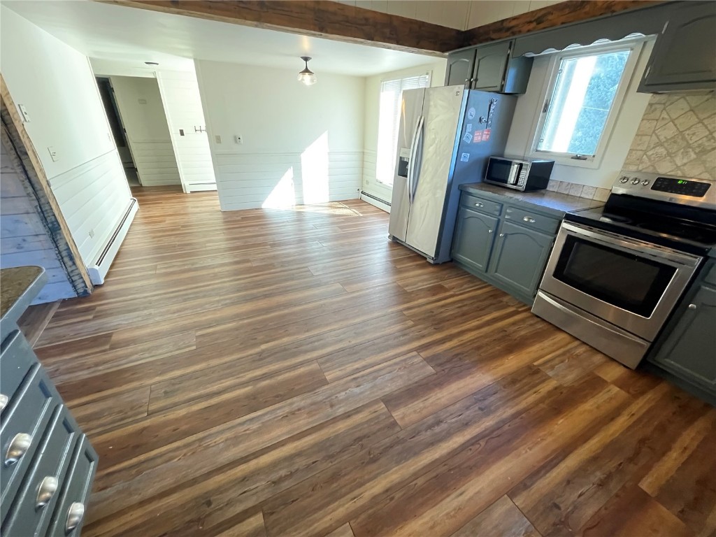 810 Broad Street Property Photo 8