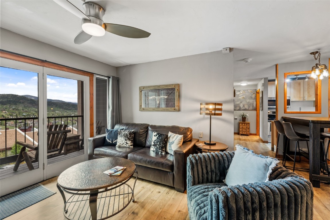1805 River Queen LANE 205