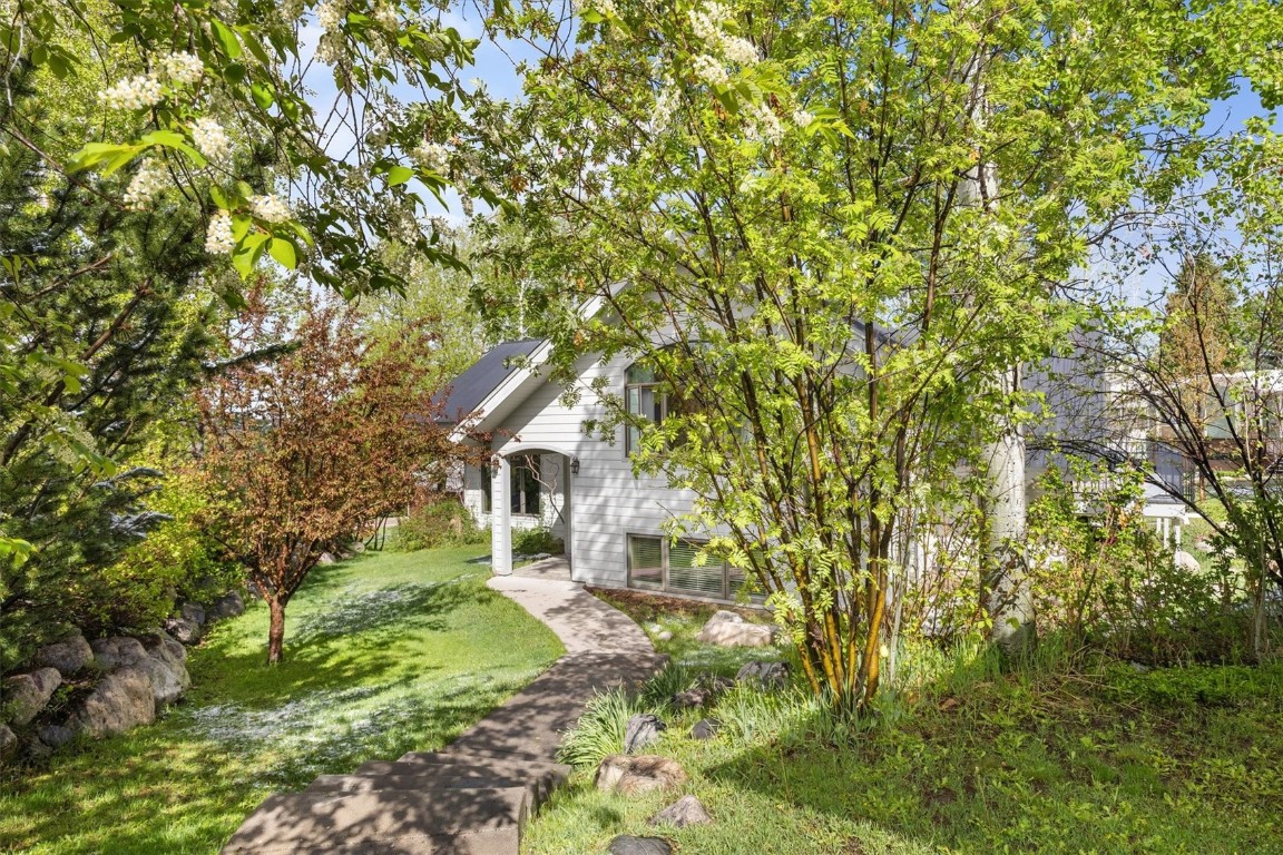 1750 Fish Creek Falls Road Property Photo 1