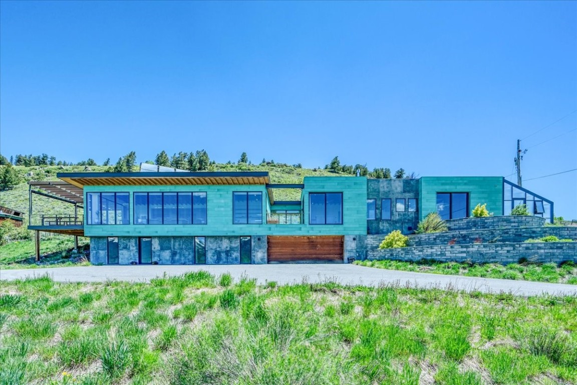 421 Z Road Property Photo