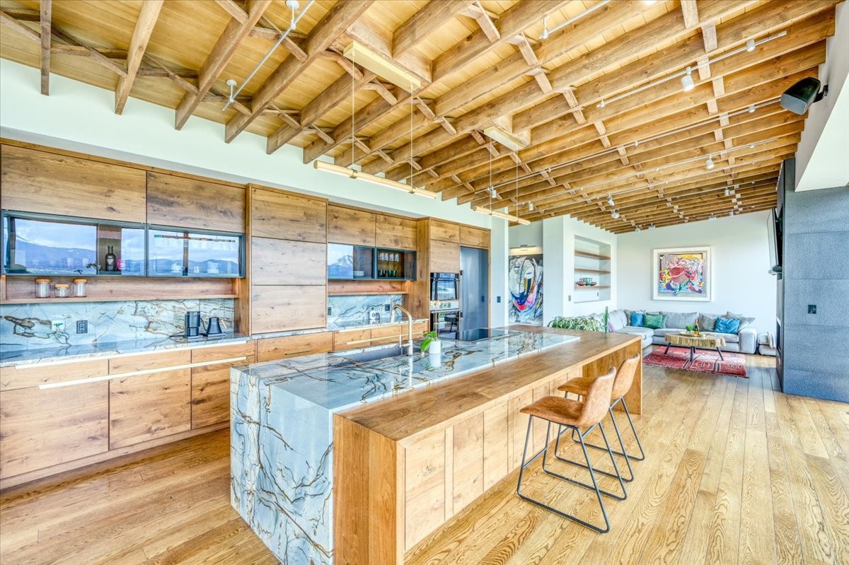 421 Z Road Property Photo 2