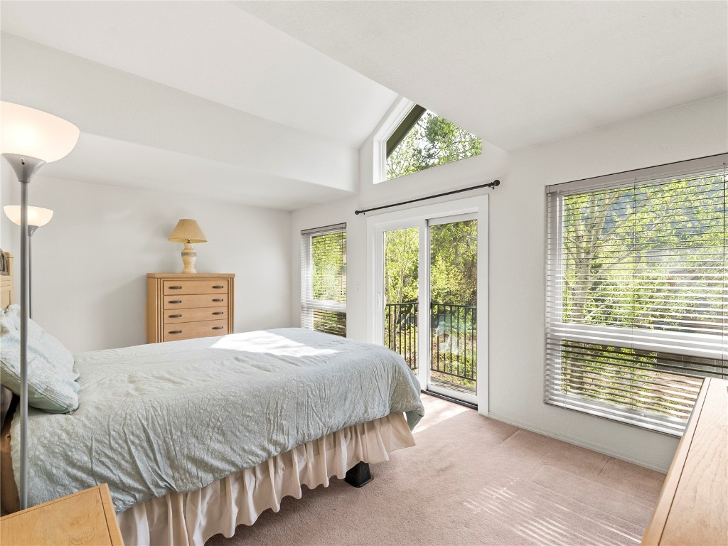 215 S 5th Avenue B Property Photo 17