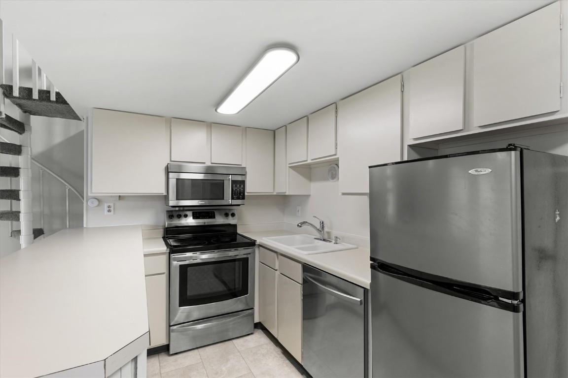 2215 Storm Meadows Drive 550 Property Photo 5