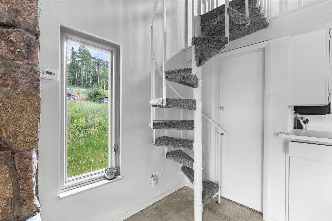 2215 Storm Meadows Drive 550 Property Photo 9