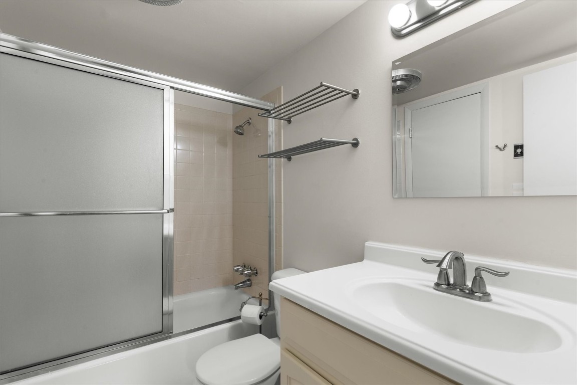 2215 Storm Meadows Drive 550 Property Photo 12