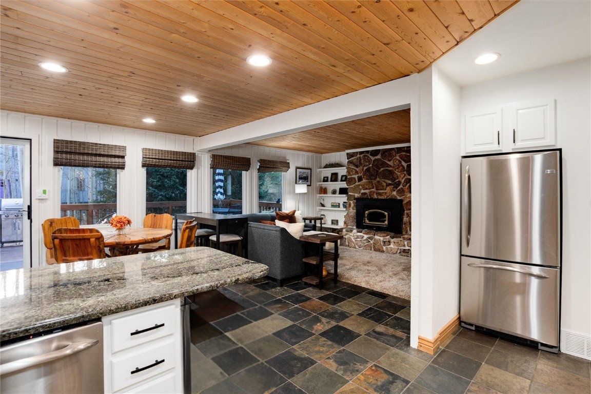 384 Blue Ridge Road Property Photo 11