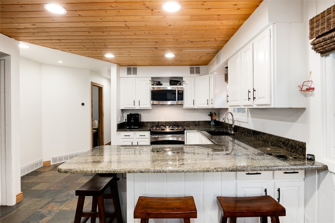 384 Blue Ridge Road Property Photo 12