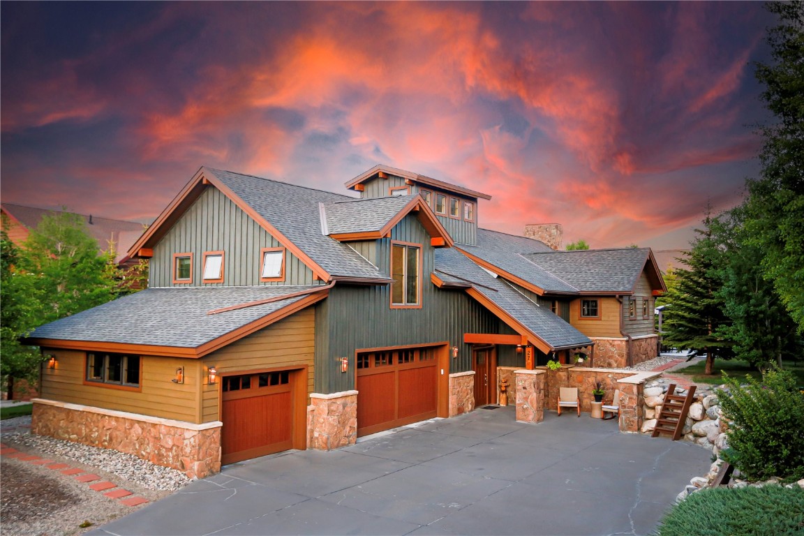 27 Habitat Court Property Photo 1