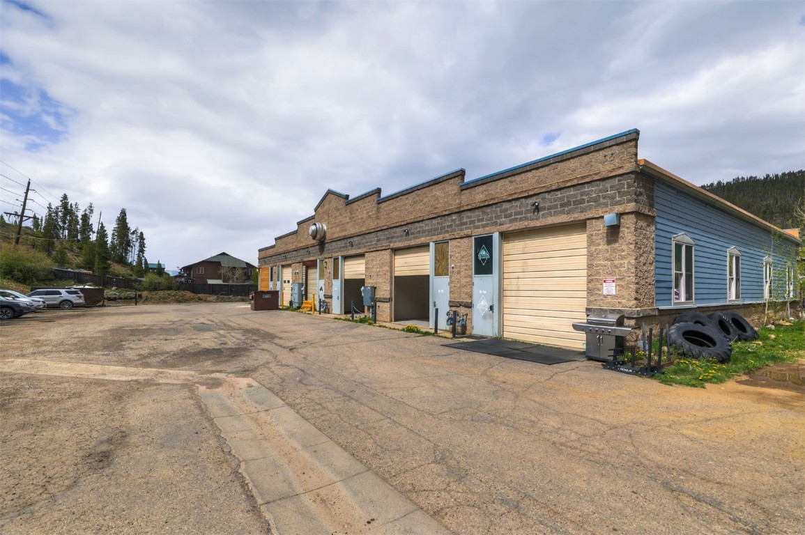1805 Airport Road B1b Property Photo 1