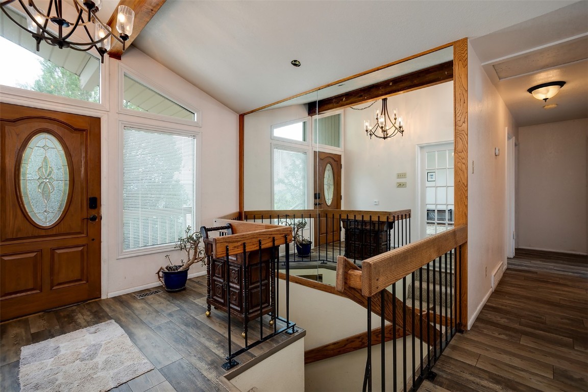 951 Alta Vista Drive Property Photo 2