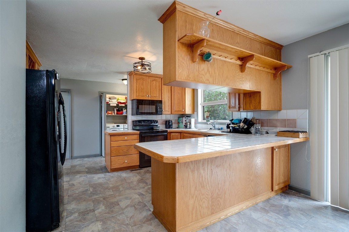 951 Alta Vista Drive Property Photo 5