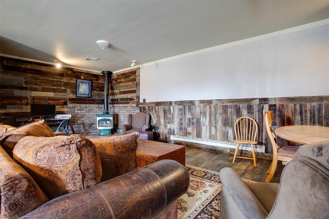 951 Alta Vista Drive Property Photo 10