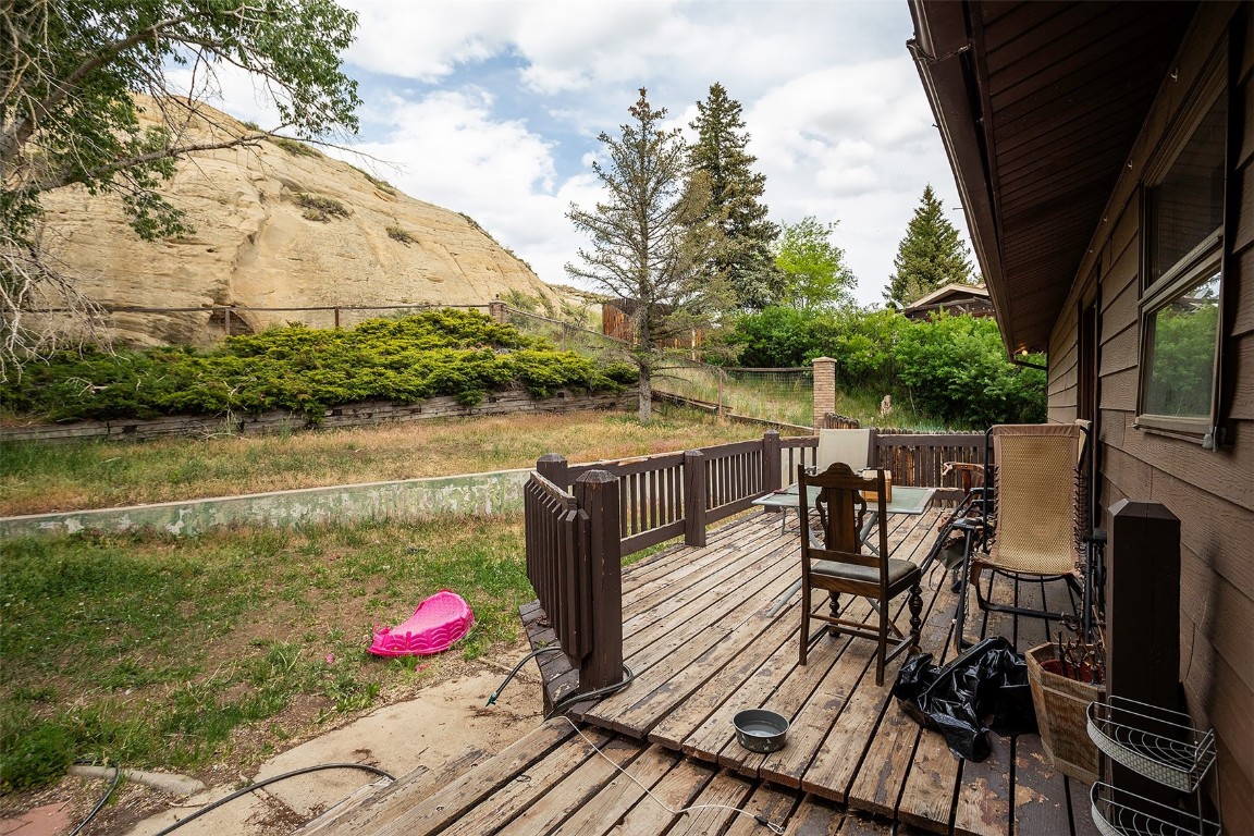 951 Alta Vista Drive Property Photo 18