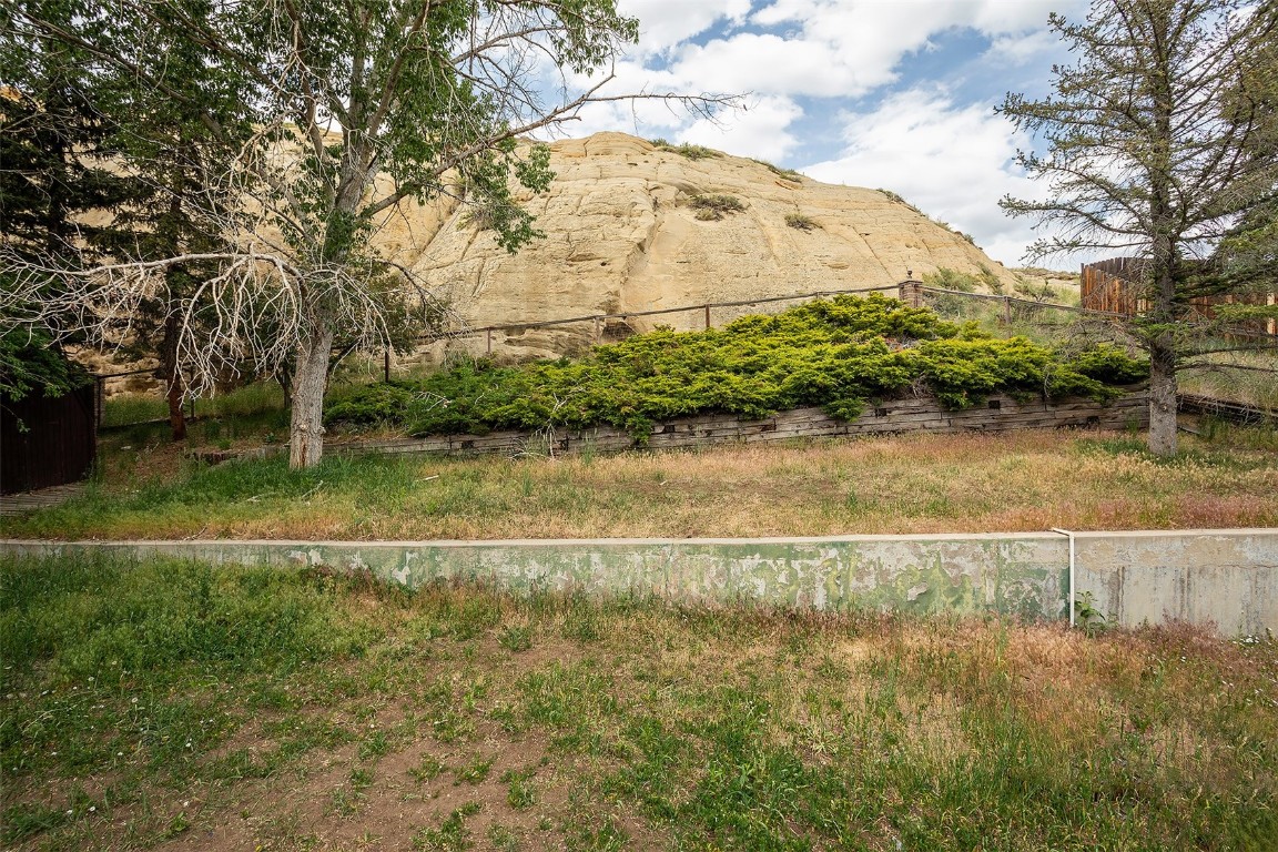 951 Alta Vista Drive Property Photo 20