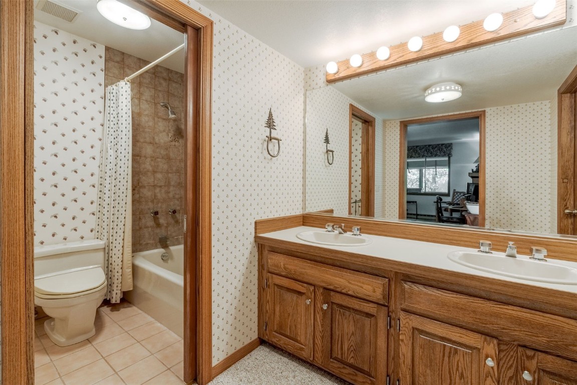 2055 Clubhouse Drive Property Photo 23