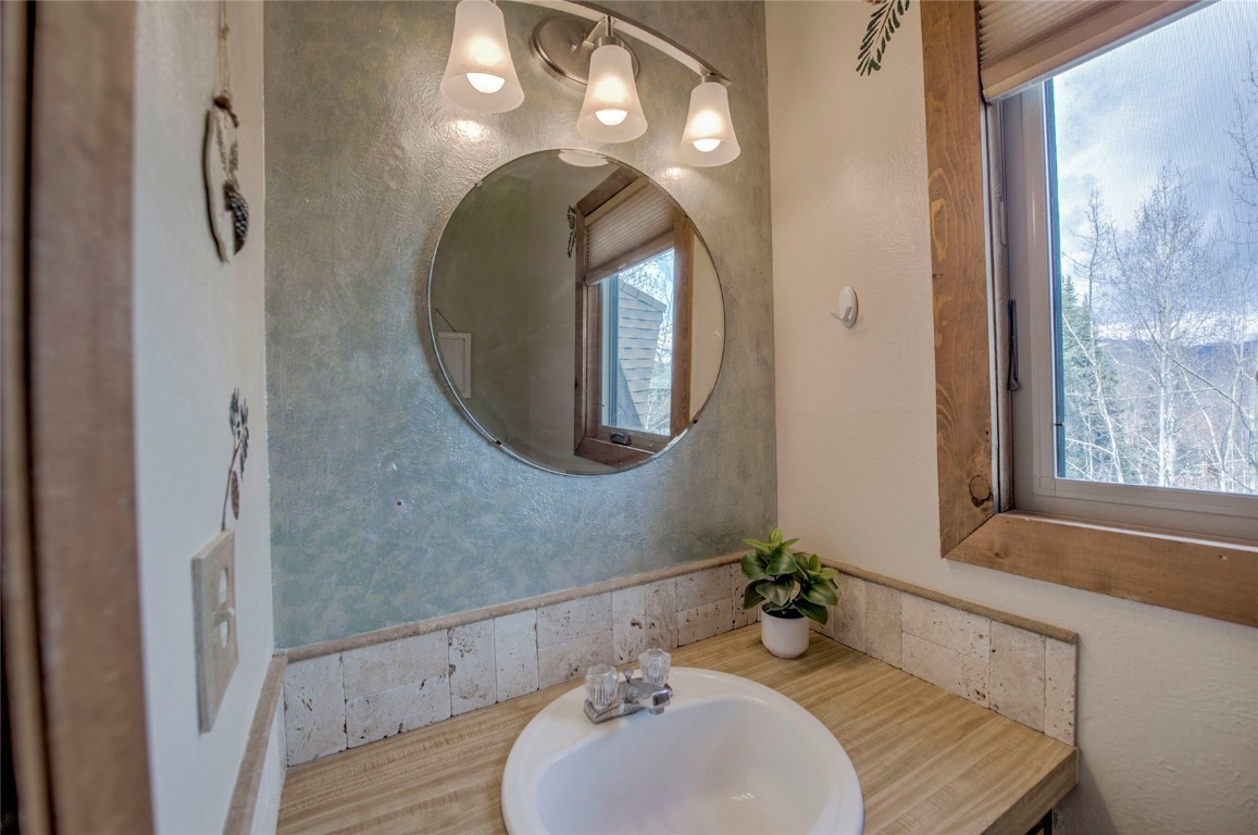 233 Burgundy Circle Property Photo 15