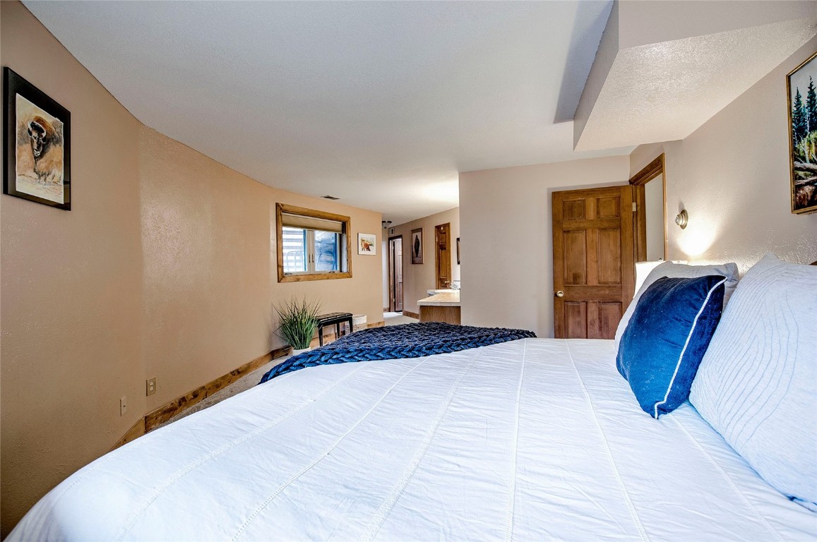 233 Burgundy Circle Property Photo 19
