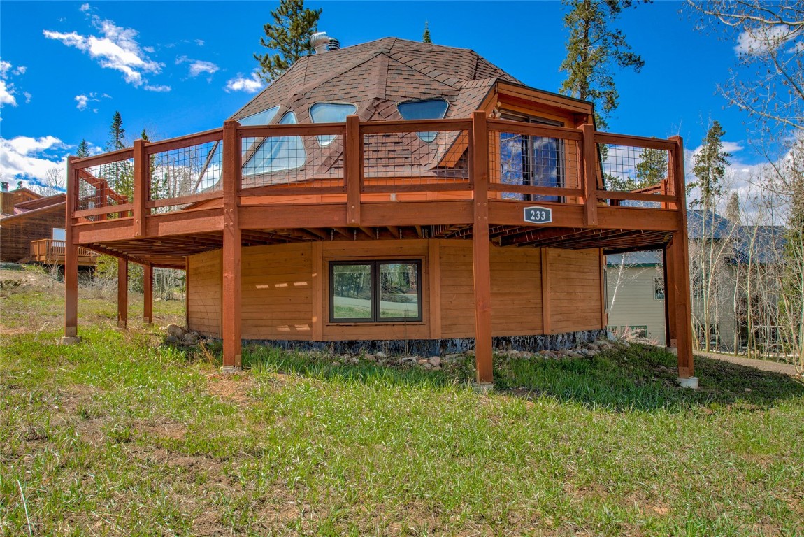 233 Burgundy Circle Property Photo 32