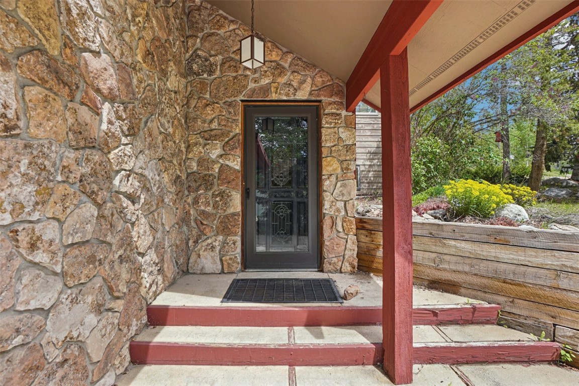 785 Tanglewood Lane Property Photo 3