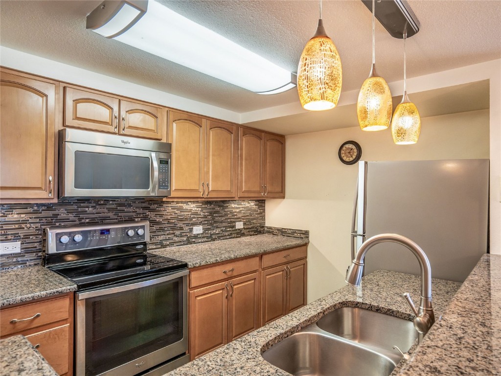 21640 Us 6 Highway 2124 Property Photo 7