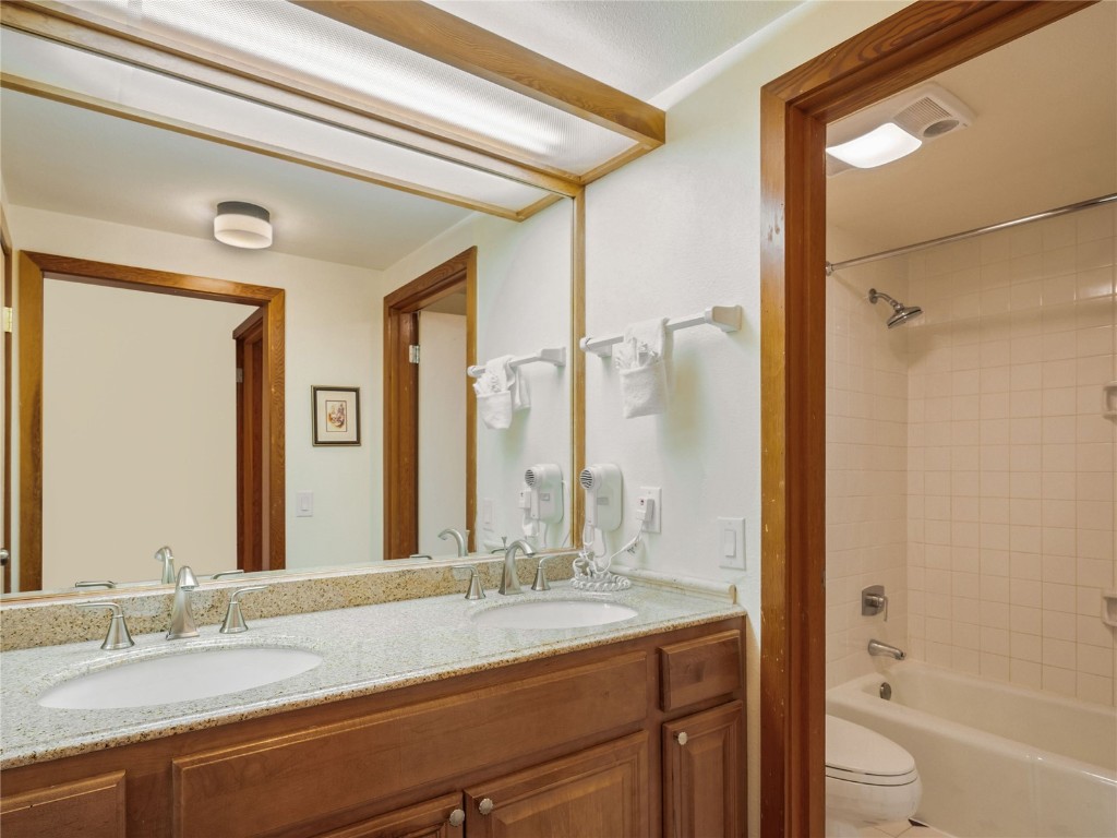 21640 Us 6 Highway 2124 Property Photo 17