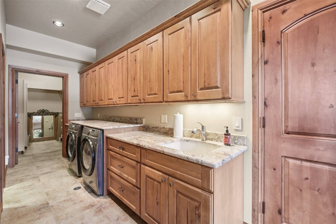 17 James Court Property Photo 18