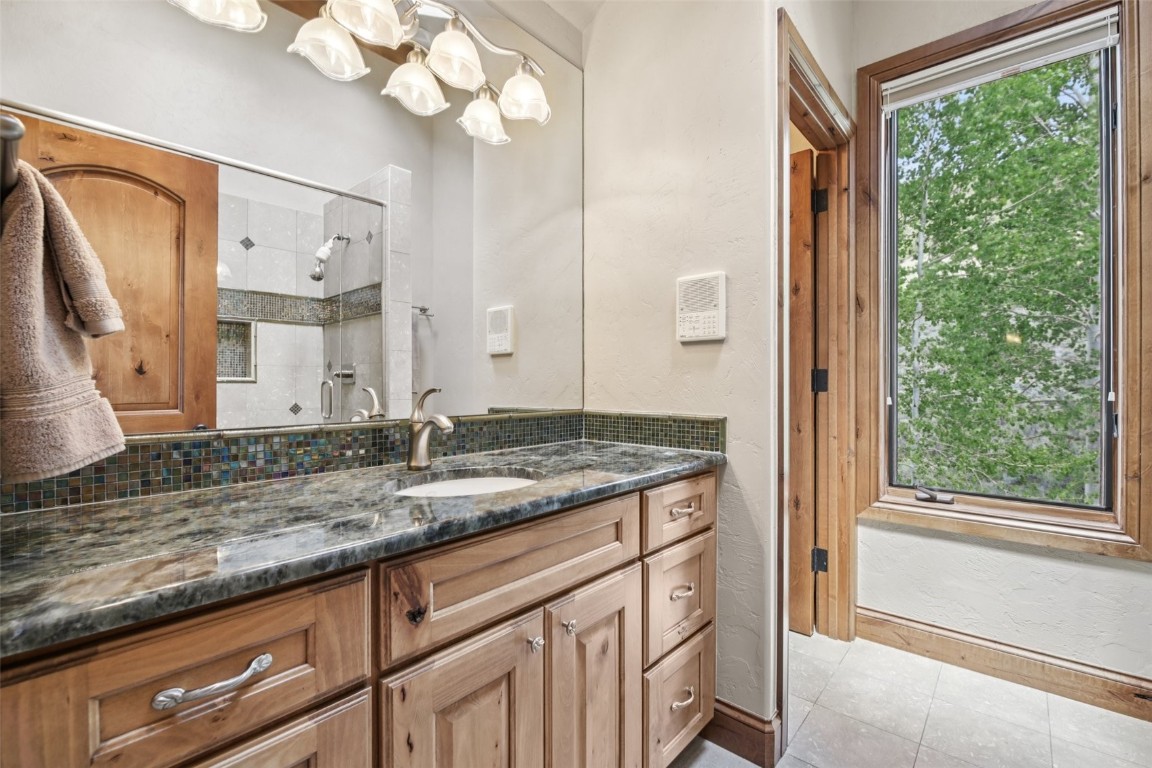17 James Court Property Photo 27