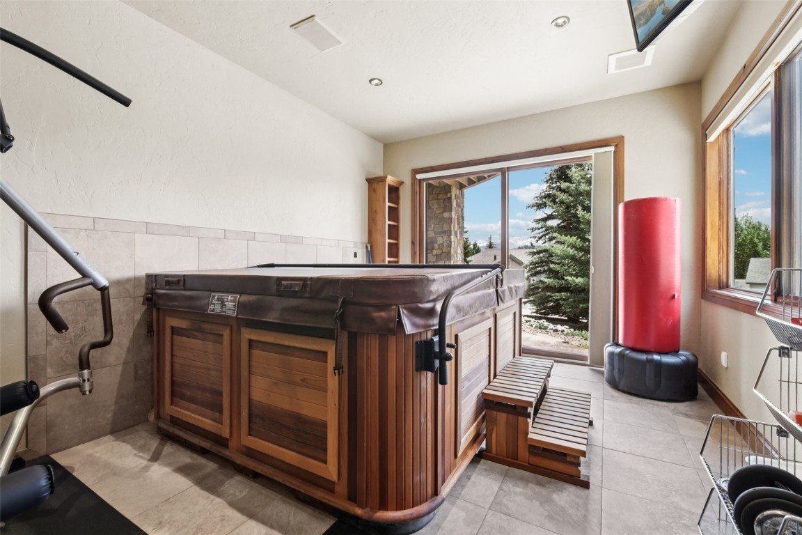 17 James Court Property Photo 40