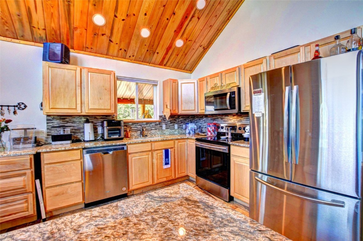 36 Gitche Goone Lane Property Photo 15