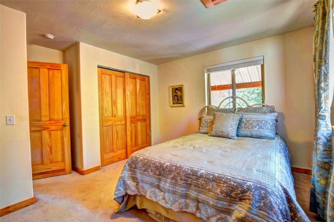 36 Gitche Goone Lane Property Photo 16