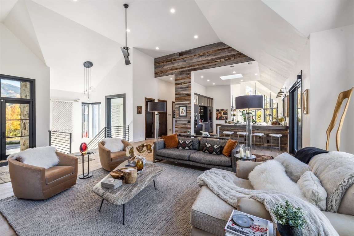 1803 Falcon Drive Property Photo 12