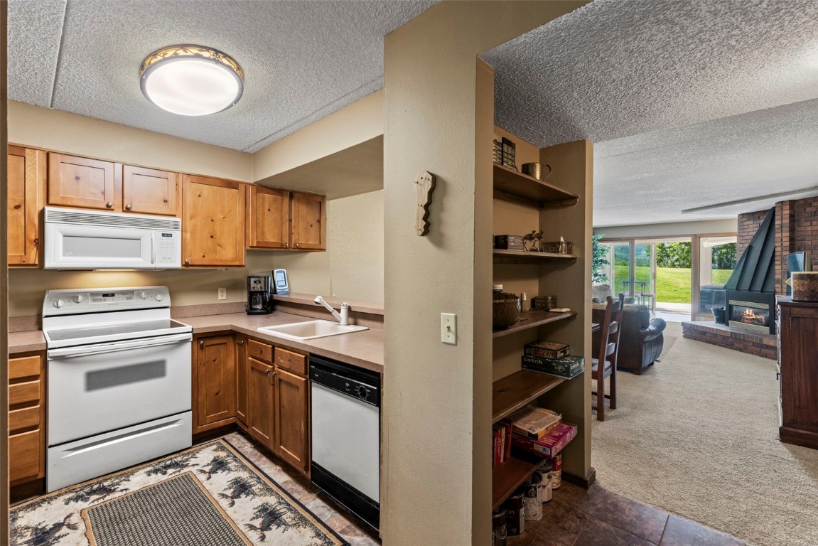 413 W La Bonte Street 102 Property Photo 12