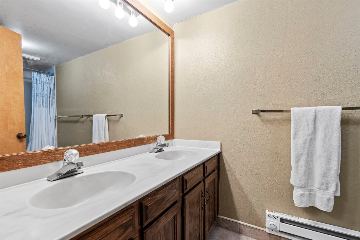 413 W La Bonte Street 102 Property Photo 17