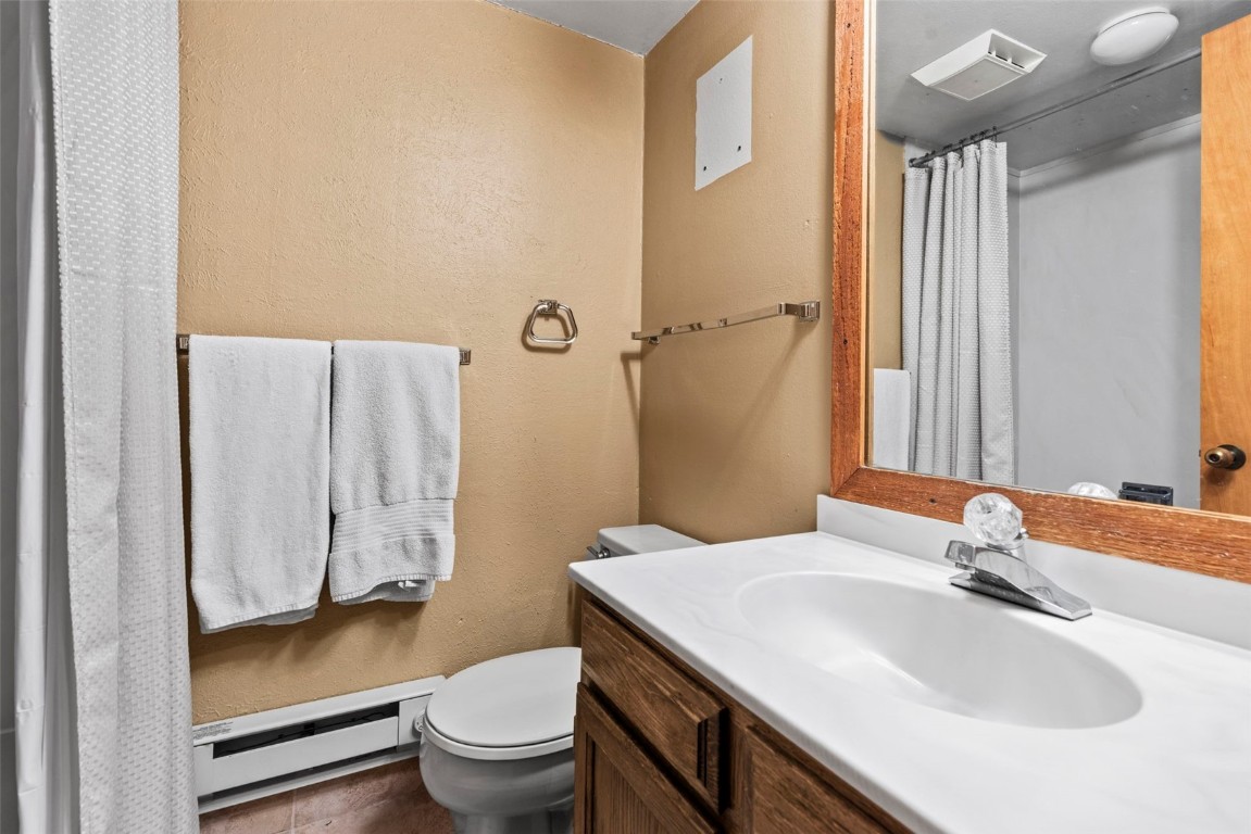 413 W La Bonte Street 102 Property Photo 21