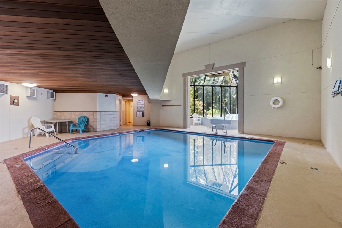 413 W La Bonte Street 102 Property Photo 34