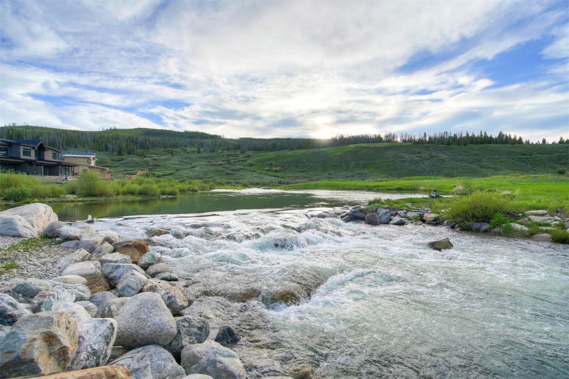 277 Monitor Drive Property Photo 12