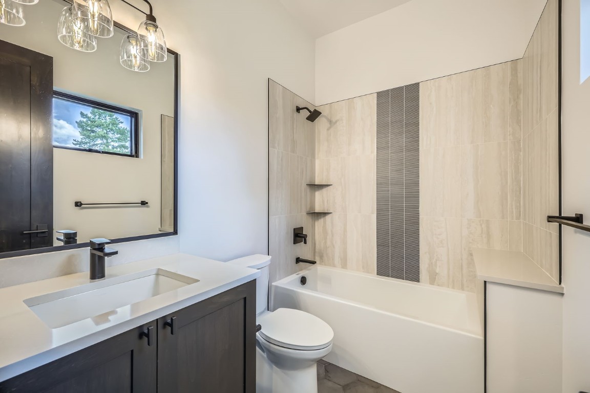 277 Monitor Drive Property Photo 23