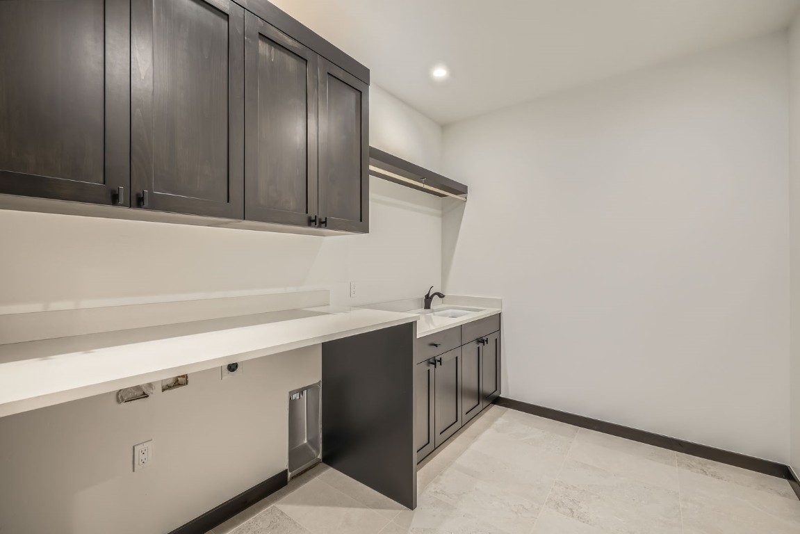 277 Monitor Drive Property Photo 33