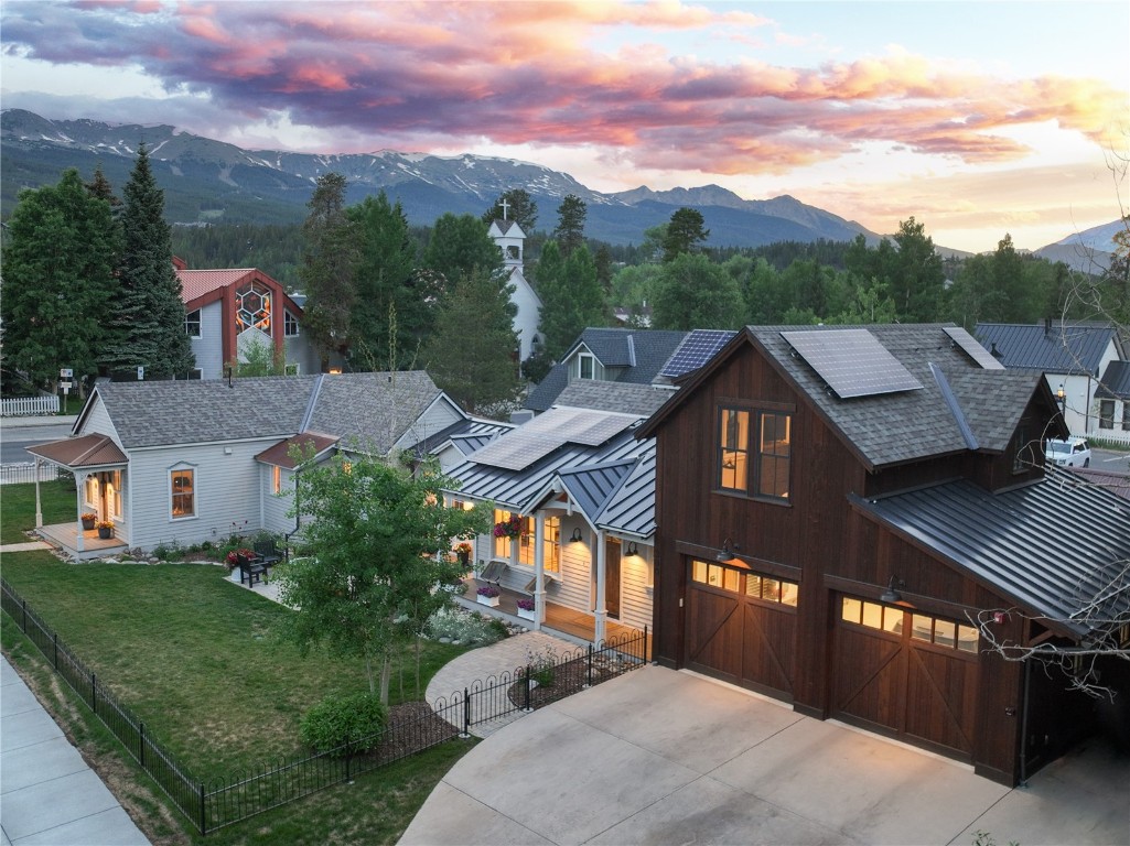 300 E Washington Avenue Property Photo 5