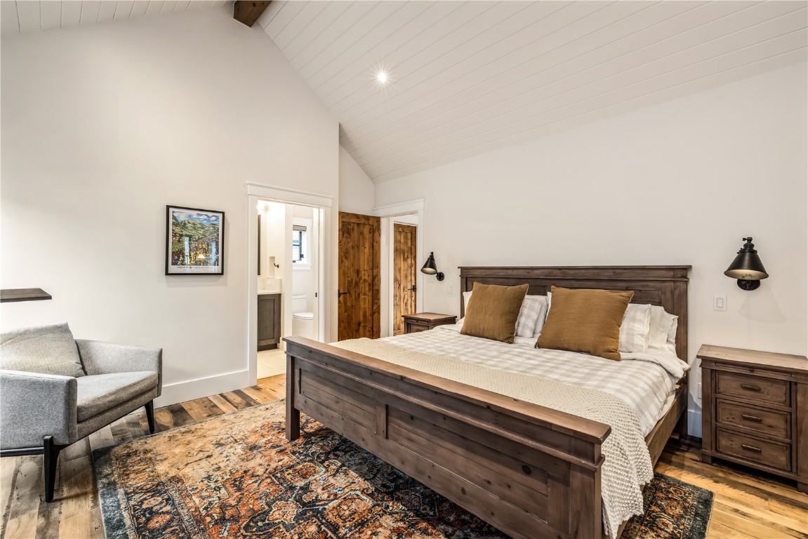 300 E Washington Avenue Property Photo 19