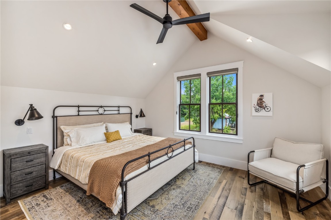 300 E Washington Avenue Property Photo 26