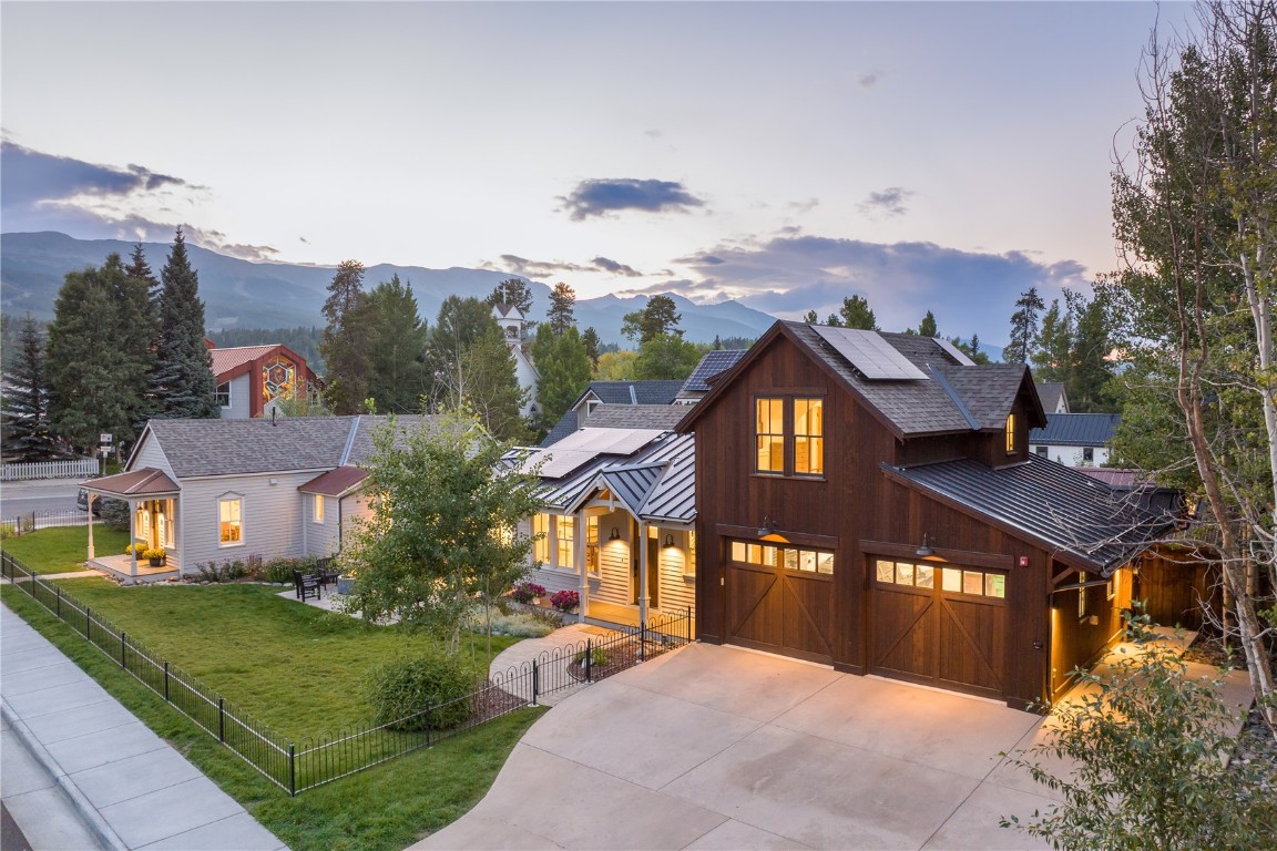 300 E Washington Avenue Property Photo 46