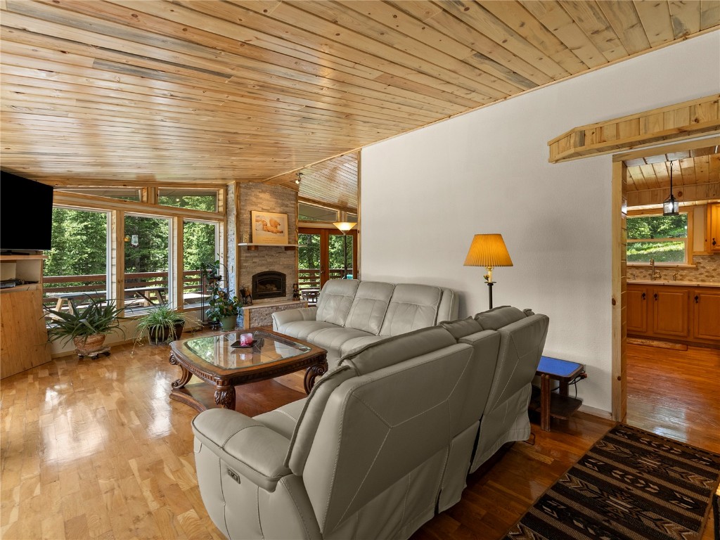 89 Lee Lane Property Photo 7