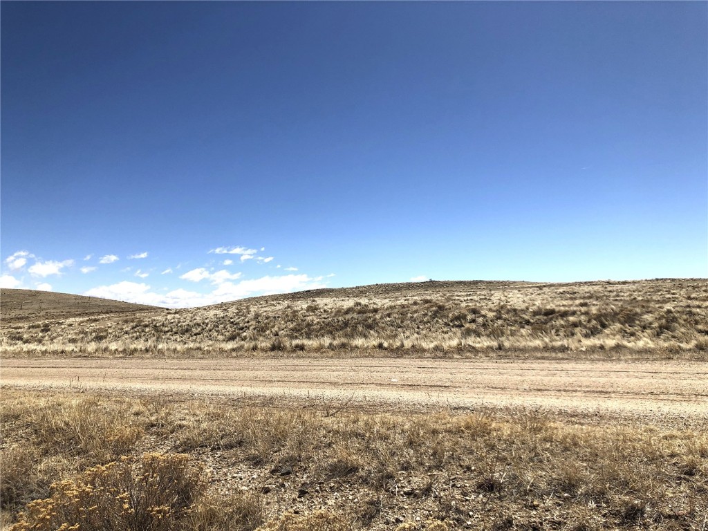 121 Commanche Trail Property Photo 3