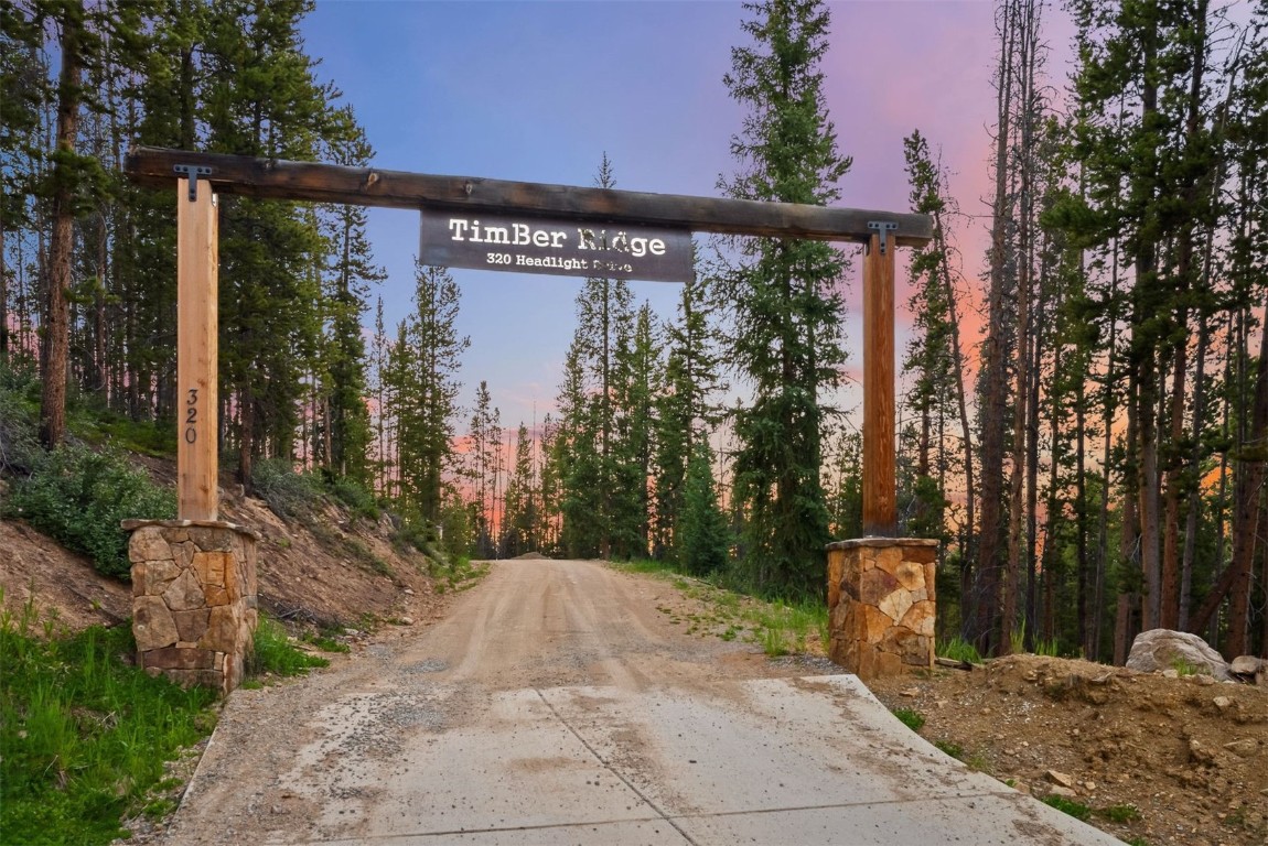 320 Headlight Drive Property Photo 2