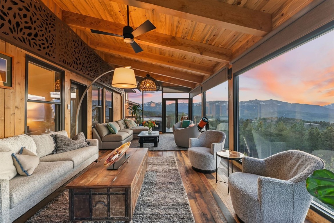 320 Headlight Drive Property Photo 8