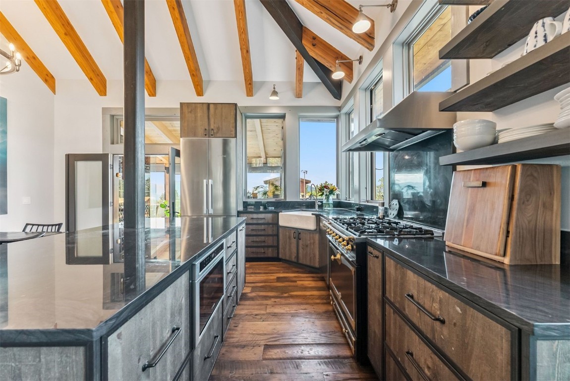 320 Headlight Drive Property Photo 12