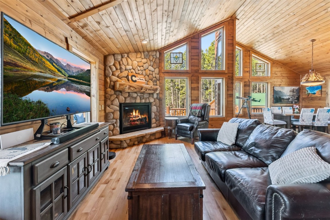 889 Venture Road Property Photo 2