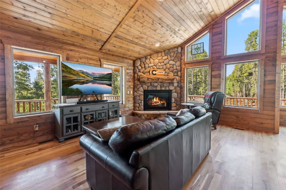 889 Venture Road Property Photo 6